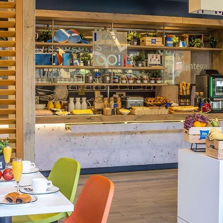 Ibis Budget Barcelona San Andrés de la Barca Buitenkant foto