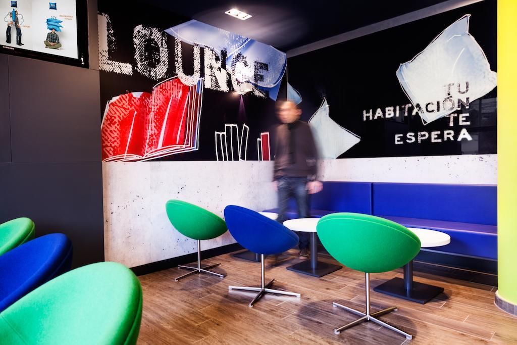 Ibis Budget Barcelona San Andrés de la Barca Buitenkant foto