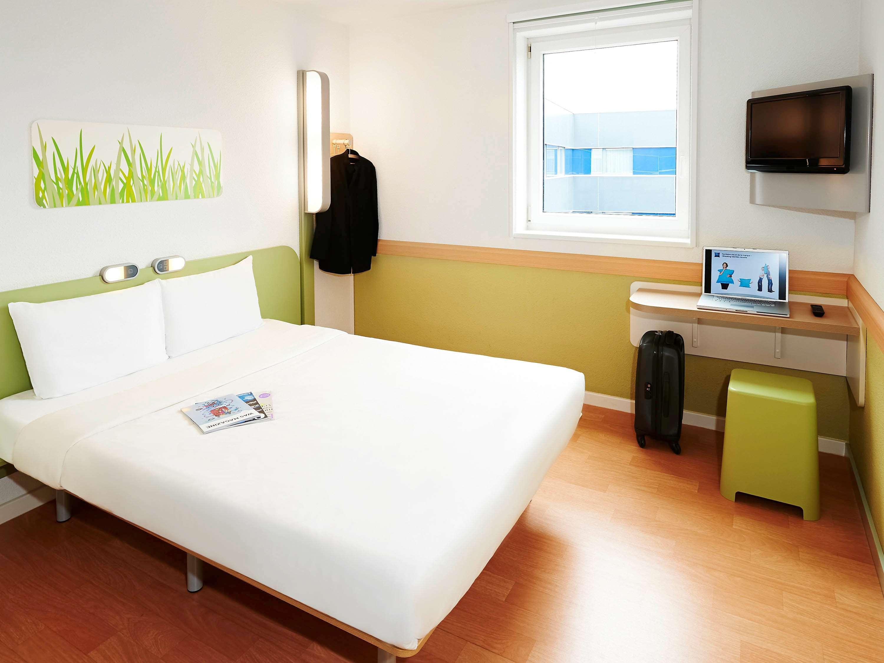 Ibis Budget Barcelona San Andrés de la Barca Buitenkant foto