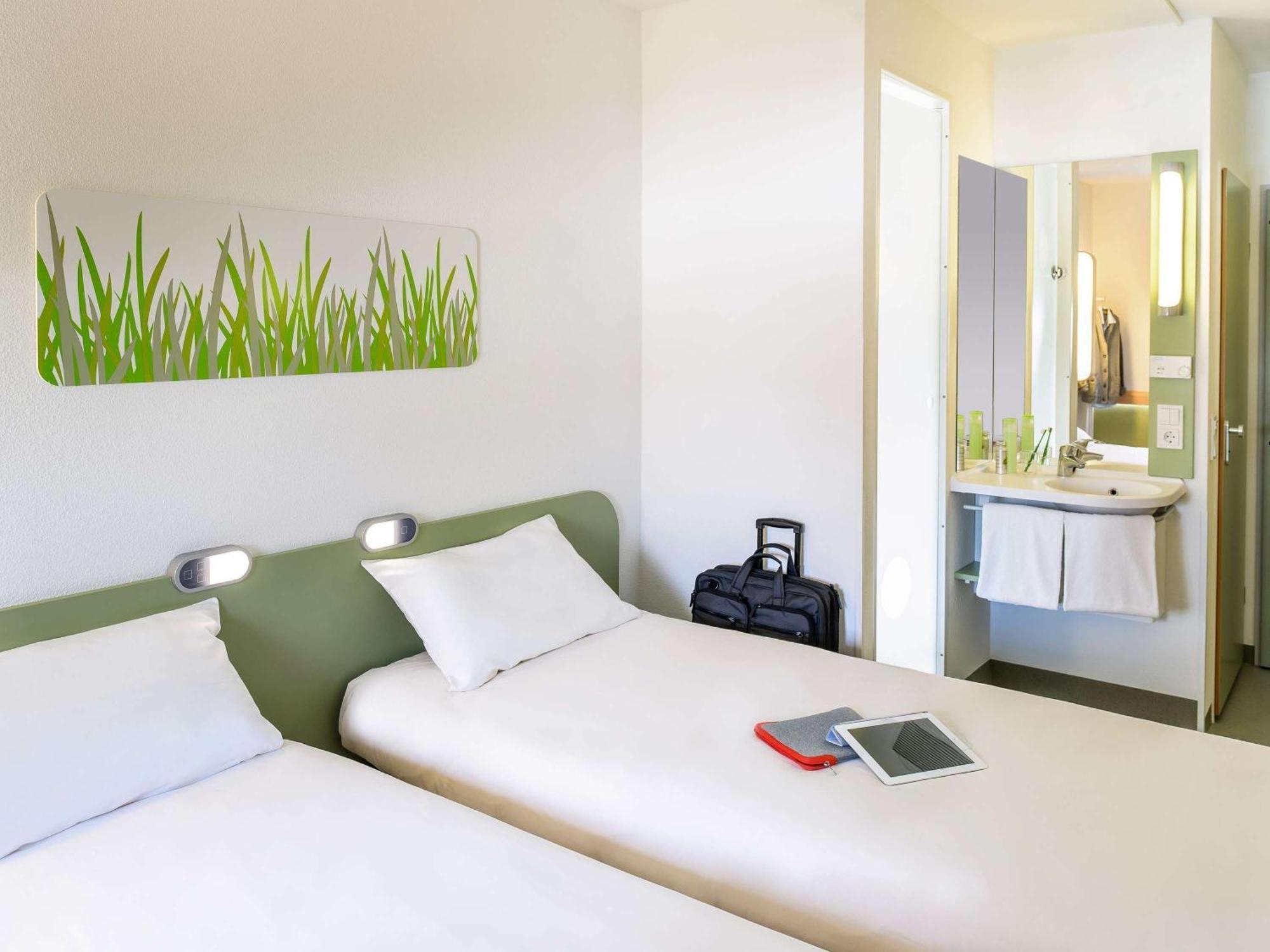 Ibis Budget Barcelona San Andrés de la Barca Buitenkant foto