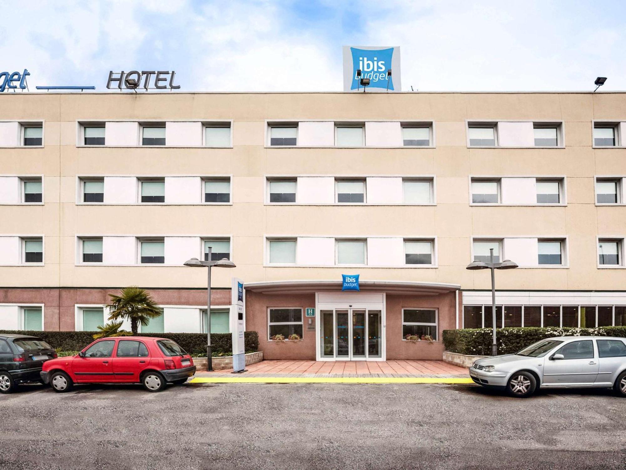 Ibis Budget Barcelona San Andrés de la Barca Buitenkant foto